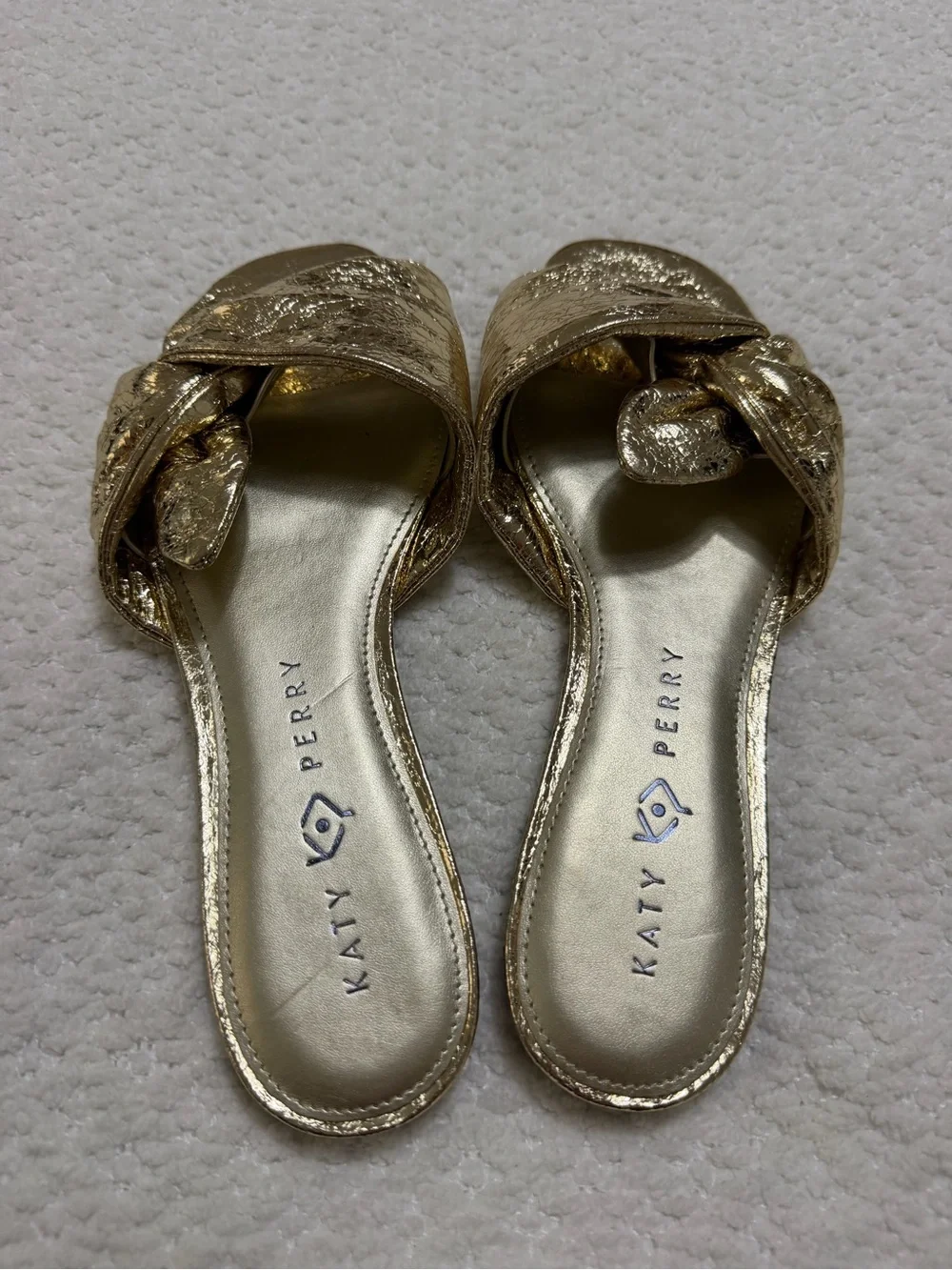 Katy Perry The Halie Bow Metallic Gold Sandals Women’s Size 9.5